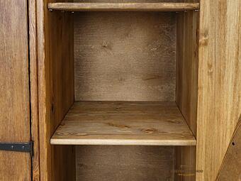 skříň Rustyk